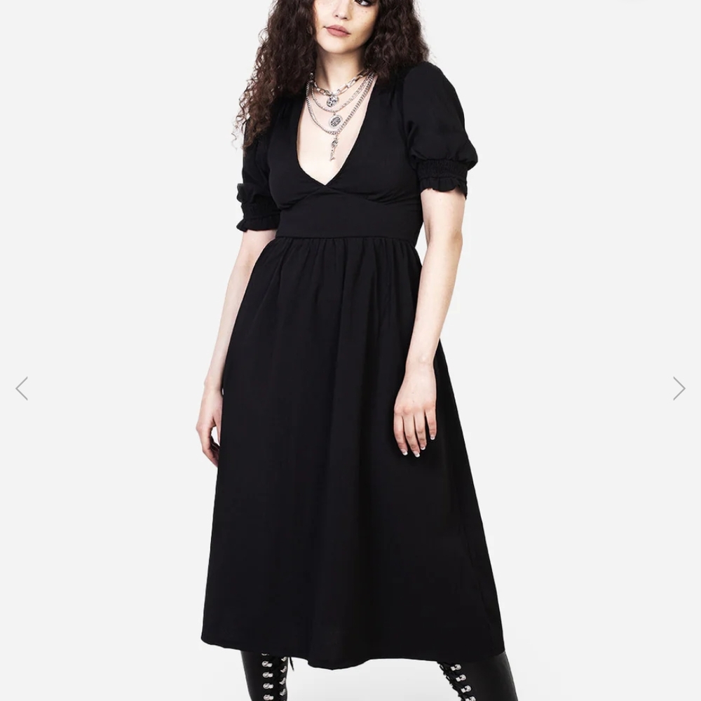 Disturbia Divination Black Midi Dress New